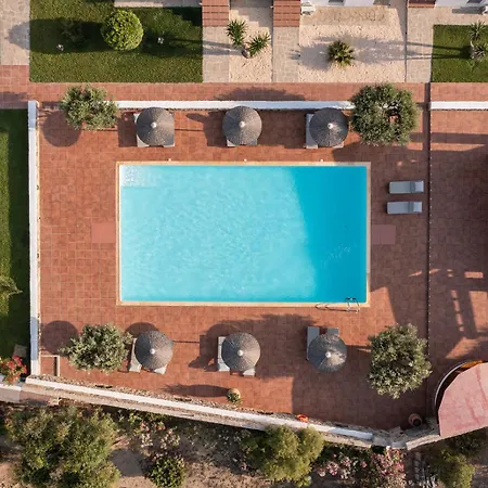 Apartmanhotel Country 3*