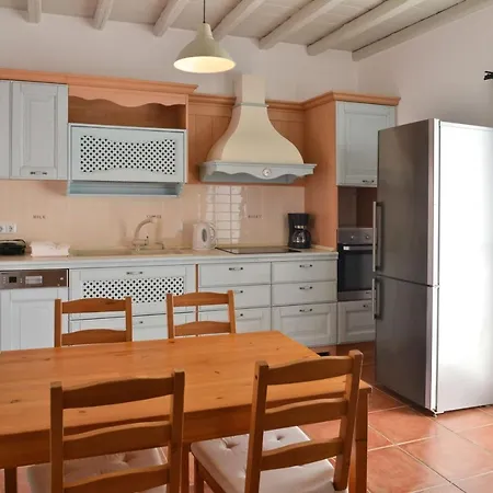 Country Apartmanhotel Sztelída