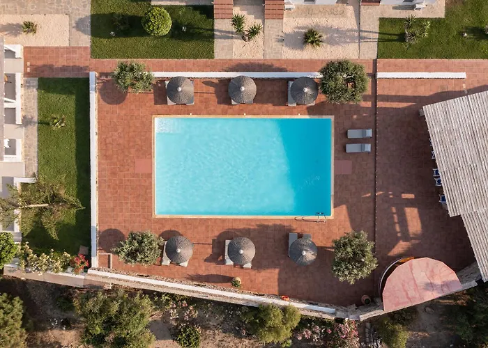 Aparthotel Country 4*